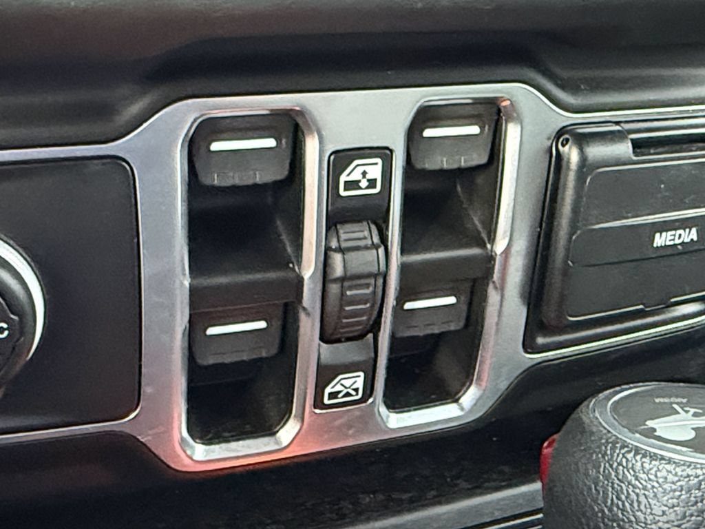 Used 2026 Jeep Wrangler Unlimited Sahara AWD/4WD image 20