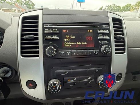 Used 2014 Nissan Frontier SV RWD image 12