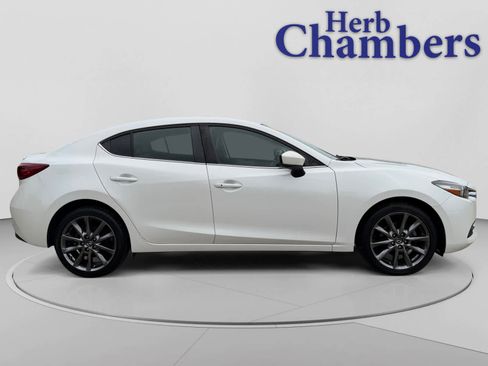 Used 2018 MAZDA MAZDA3 Touring FWD image 12