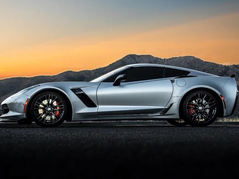Used 2016 Chevrolet Corvette Z06 image 2