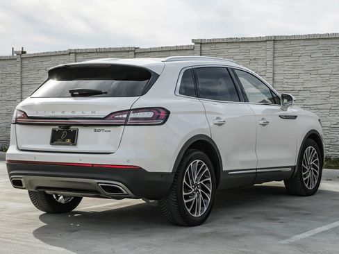 Used 2019 Lincoln Nautilus Reserve image 10