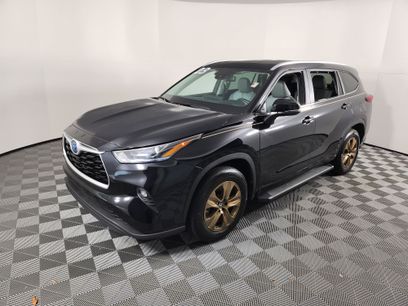 Used 2023 Toyota Highlander Bronze Edition
