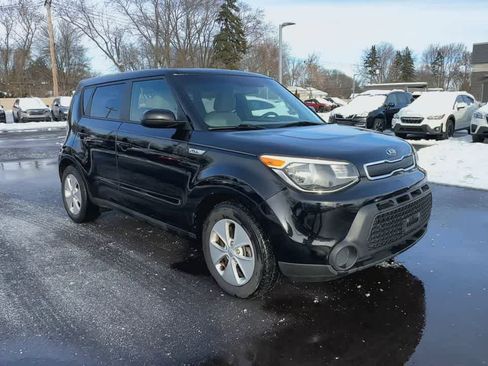 Used 2016 Kia Soul w/ Convenience Package image 2