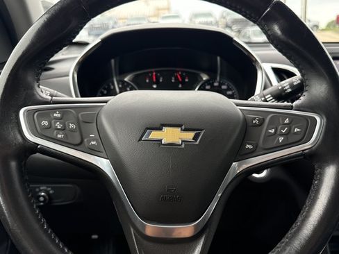 Used 2022 Chevrolet Equinox LT FWD image 22