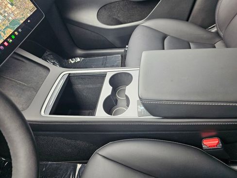Used 2023 Tesla Model Y Performance AWD/4WD image 33