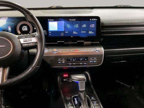 Used 2024 Hyundai Kona SEL AWD/4WD image 7