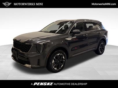Used 2024 Kia Sorento S w/ Panoramic Sunroof Package