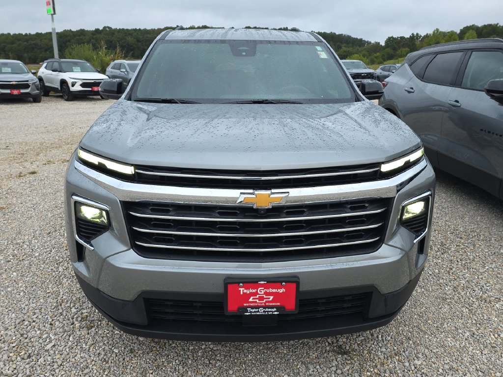 Used 2026 Chevrolet Traverse LT w/ Driver Confidence Package AWD/4WD image 2