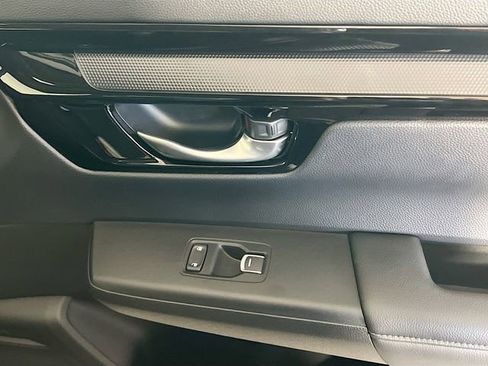 Used 2025 Honda CR-V EX-L image 32