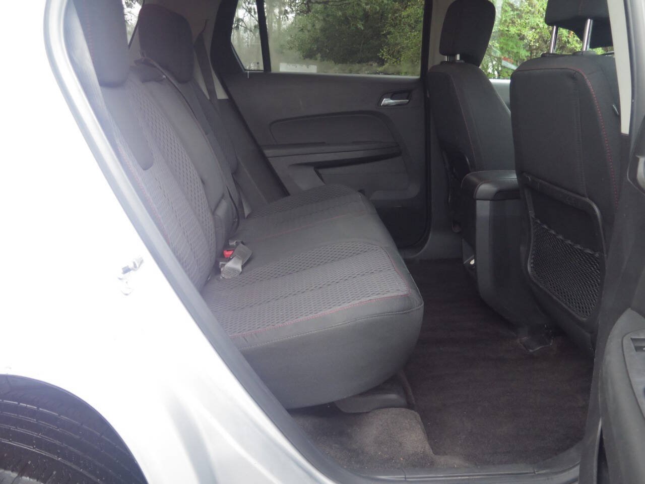 Used 2010 GMC Terrain SLE FWD image 15