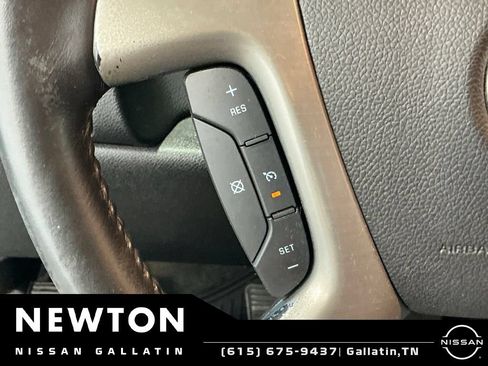 Used 2013 Chevrolet Avalanche LS w/ All-Star Edition RWD image 28