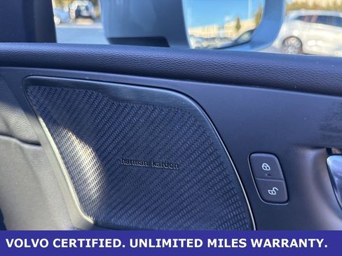 Certified 2023 Volvo XC60 B5 Plus w/ Protection Package Premier image 11