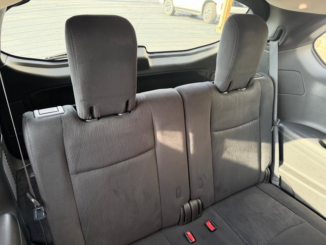 Used 2013 Nissan Pathfinder SV AWD/4WD image 24