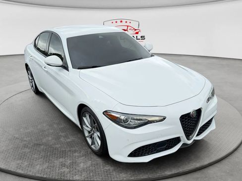 Used 2023 Alfa Romeo Giulia Sprint RWD image 7