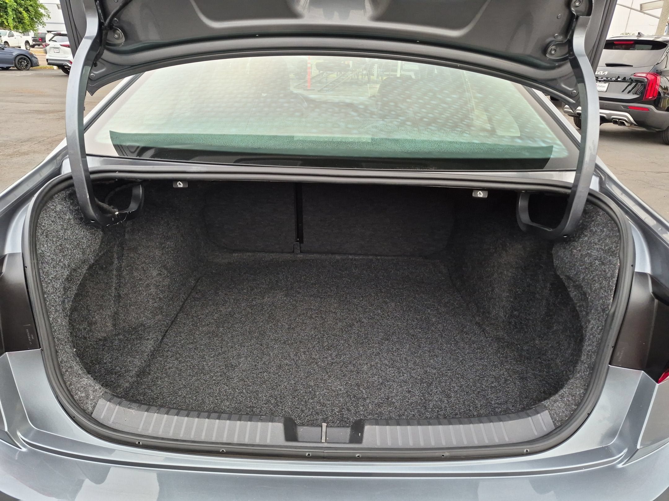 Used 2024 Volkswagen Jetta SE FWD image 23