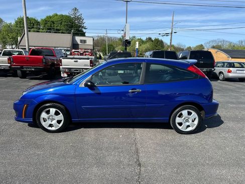 Used 2006 Ford Focus SES FWD image 2