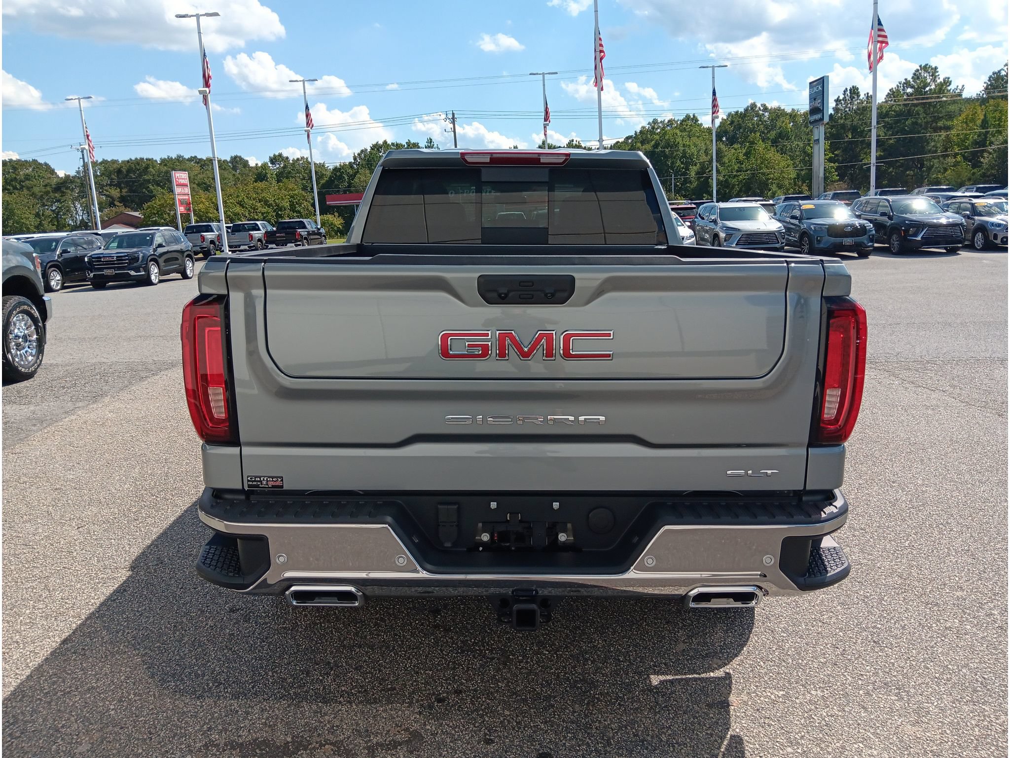 New 2026 GMC Sierra 1500 SLT w/ SLT Premium Plus Package AWD/4WD image 4