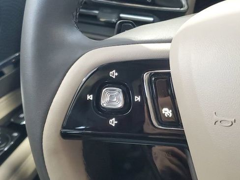 Certified 2023 Lincoln Corsair AWD w/ Equipment Group 101A image 16