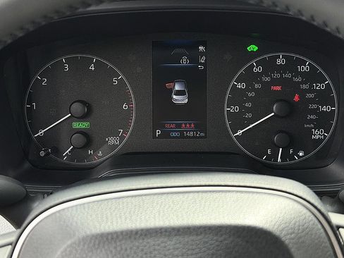 Used 2024 Toyota Corolla SE FWD image 13