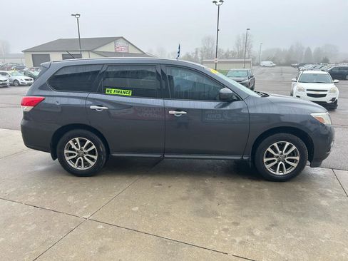 Used 2013 Nissan Pathfinder S image 4
