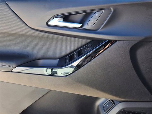 New 2026 Chevrolet Equinox LT image 17