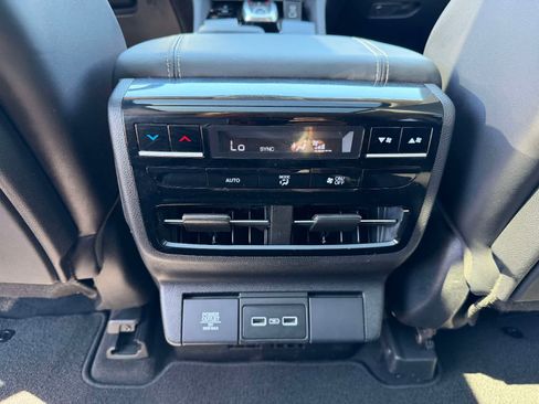 Certified 2024 Acura MDX SH-AWD w/ Technology Package image 16