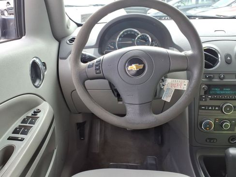 Used 2011 Chevrolet HHR LT FWD image 6