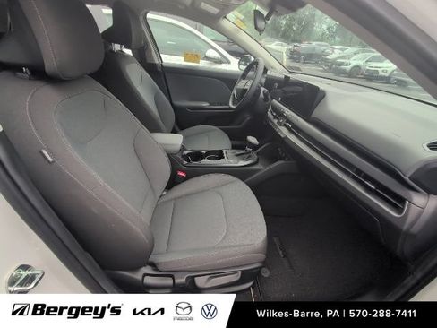 Used 2025 Kia K4 FWD image 5