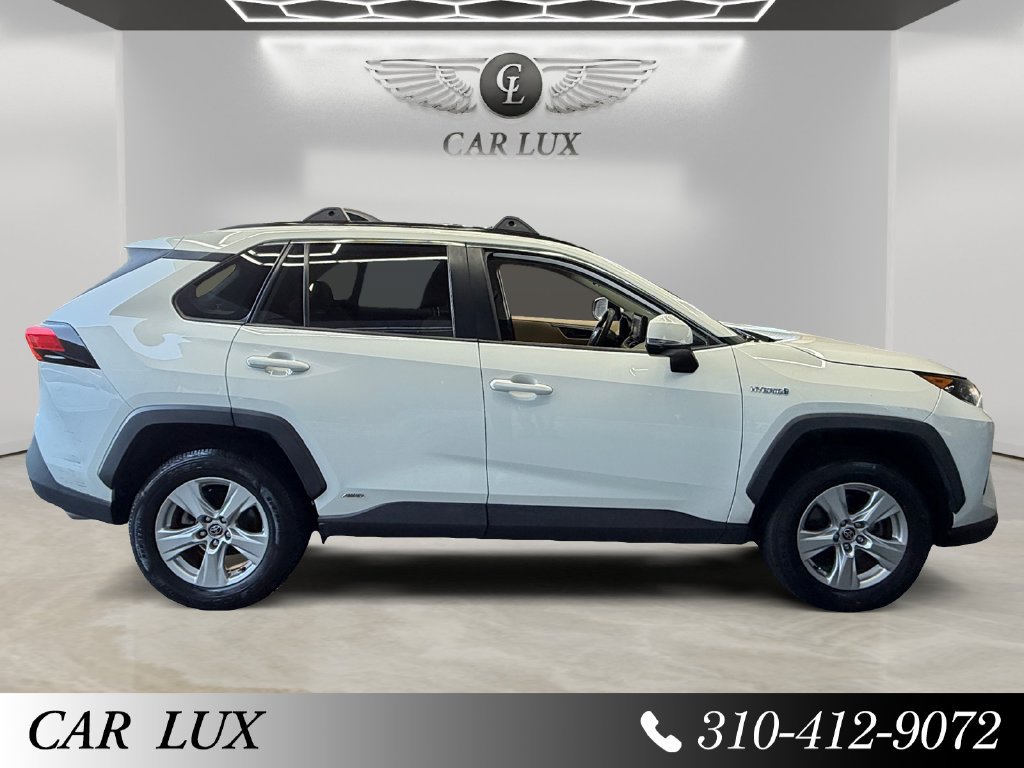 Used 2020 Toyota RAV4 LE AWD/4WD image 6