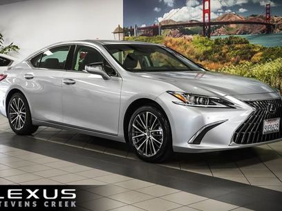 Certified 2025 Lexus ES 300h w/ Premium Package
