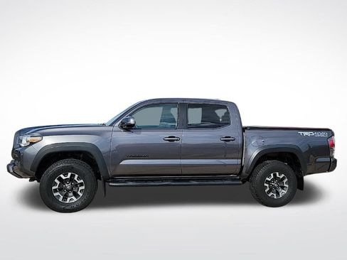 Used 2021 Toyota Tacoma TRD Off-Road image 2
