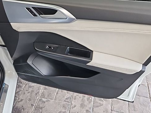 New 2026 Volkswagen Taos SE AWD/4WD image 11