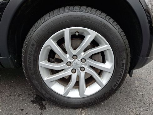 Used 2017 Land Rover Discovery Sport HSE image 8