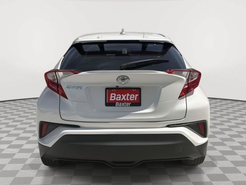 Used 2019 Toyota C-HR LE FWD image 6