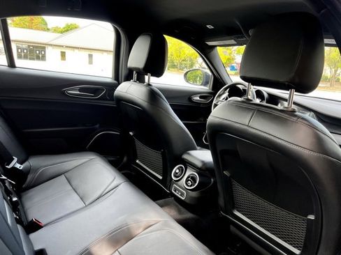 Used 2022 Alfa Romeo Giulia Sprint image 22