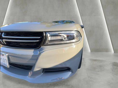 Used 2017 Dodge Charger SE RWD image 18