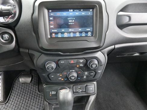 Used 2021 Jeep Renegade Latitude w/ Convenience Group image 20