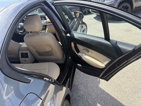 Used 2018 BMW 320i Sedan RWD image 24
