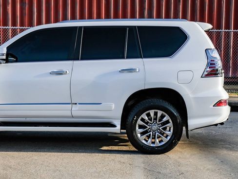 Used 2015 Lexus GX 460 Luxury AWD/4WD image 16