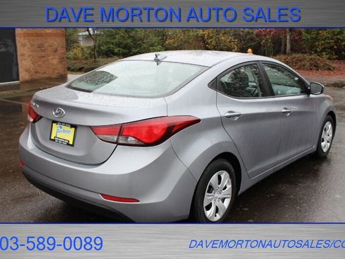 Used 2016 Hyundai Elantra SE image 5