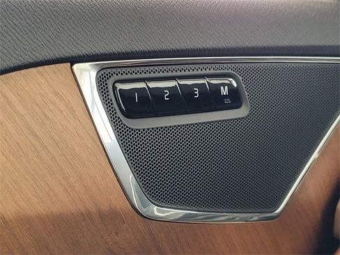 Certified 2025 Volvo XC90 B6 Ultra image 41