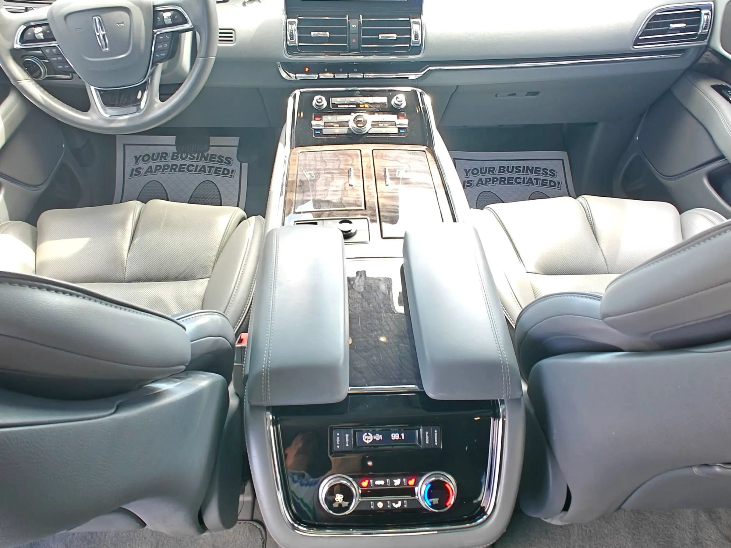 Used 2019 Lincoln Navigator Select RWD image 24