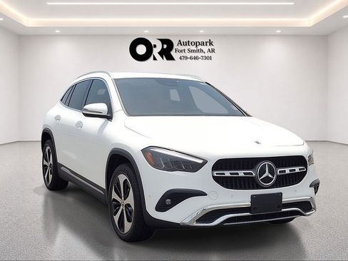Used 2025 Mercedes-Benz GLA 250 image 1