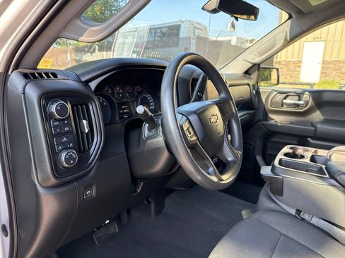 Used 2020 Chevrolet Silverado 1500 Custom w/ Custom Value Package AWD/4WD image 11