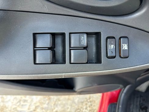 Used 2011 Toyota RAV4 4WD image 19