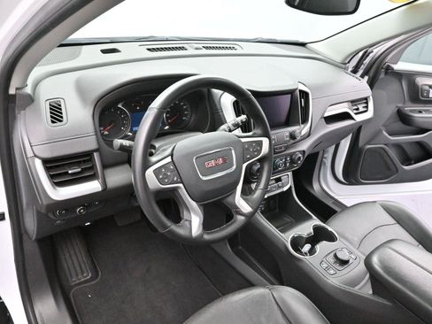 Used 2023 GMC Terrain SLT w/ Elevation Edition image 18