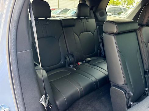 Certified 2025 Honda Pilot Black Edition image 40