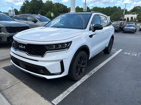 Certified 2023 Kia Sorento SX AWD/4WD image 1