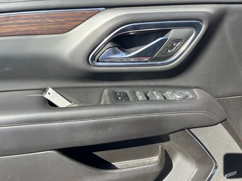 Used 2021 Chevrolet Tahoe High Country image 11