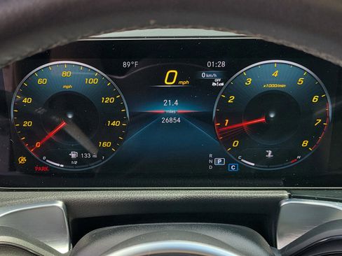 Used 2023 Mercedes-Benz GLB 250 4MATIC image 31